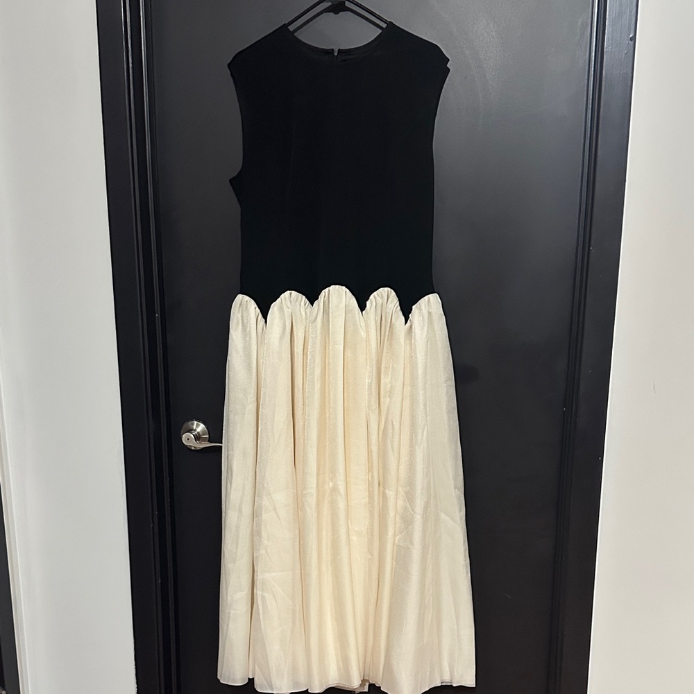 Zoey Sleeveless Color Block Maxi Dress
